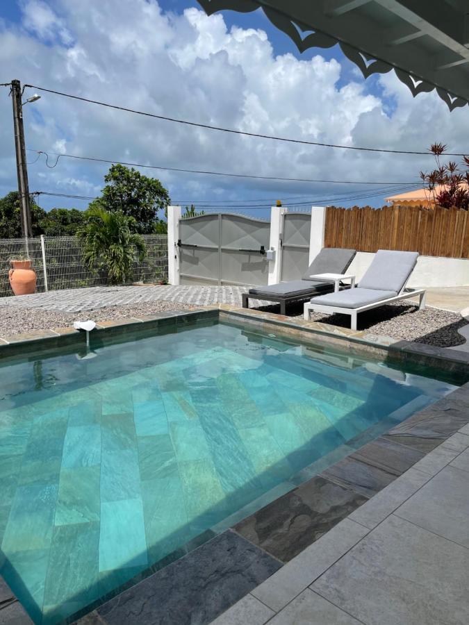 Les Appart Villa Sunbay Caraibes Avec Piscine Privative Vue Mer Et Montagne Le François Zewnętrze zdjęcie
